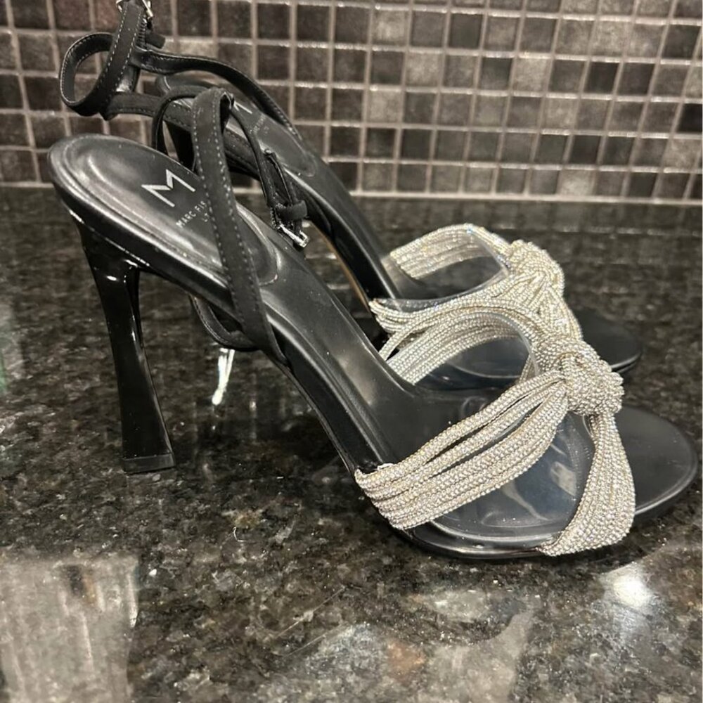 NIB Marc Fisher Black Satin Sandals With Rhinestone Knot Sandals Size 9M